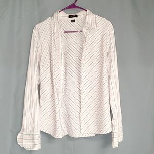 Fitted striped shirt